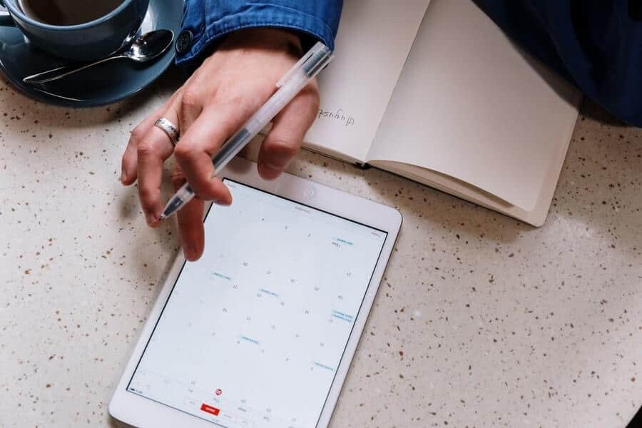 12 Ways To Beat The Sunday Blues 12 someone changing their weekly schedule to help with the Sunday scaries