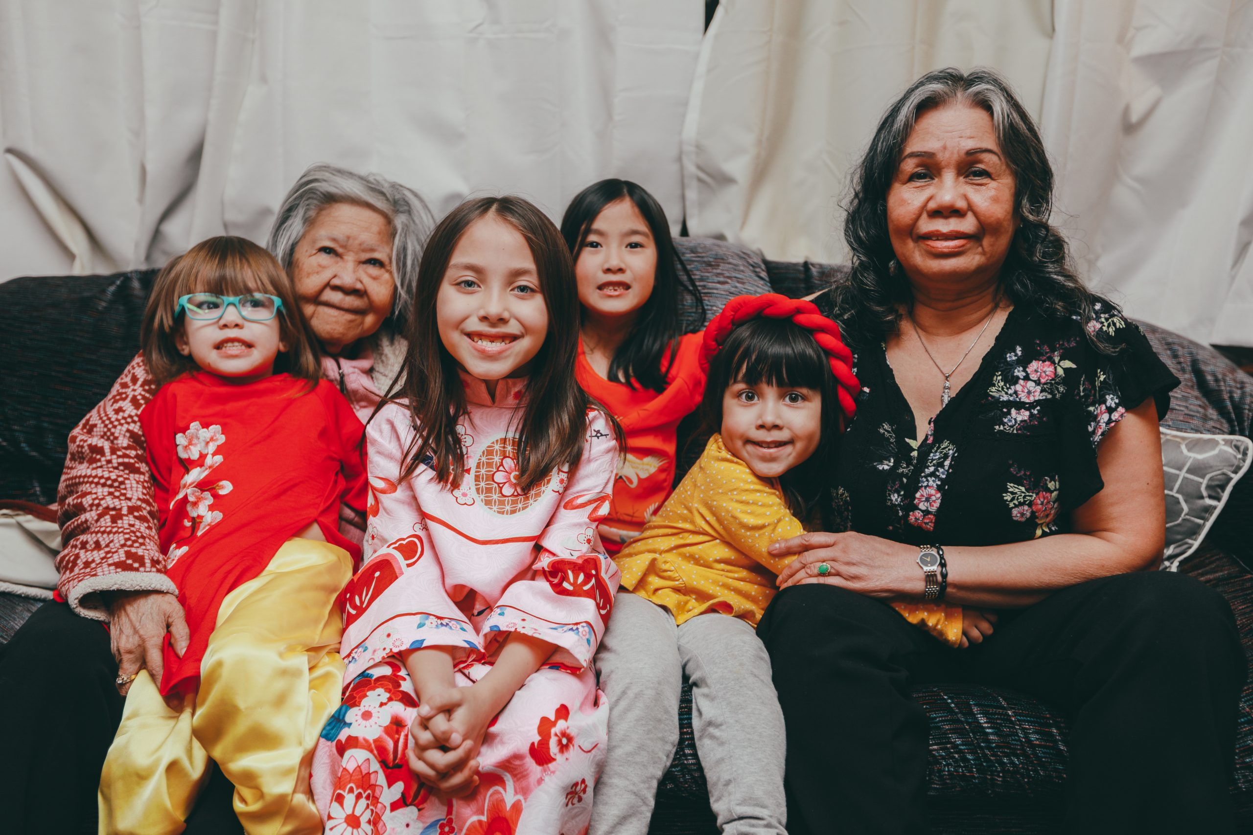 Embracing Mindful Parenting in the Era of Technology: Navigating Anxieties, Expectations, and Screen Time 2 kadyn pierce L203i9Xi XE unsplash scaled